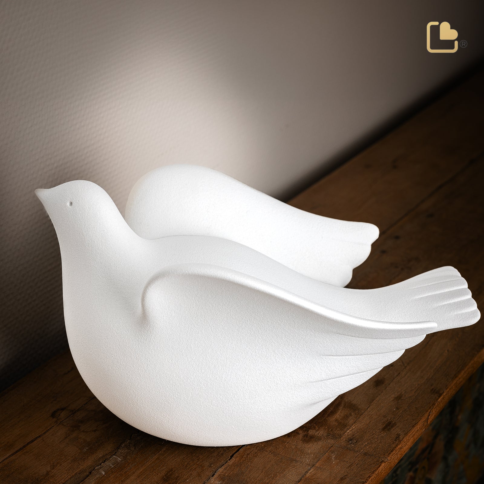 CA100 Love Dove Standard Adult Urn White