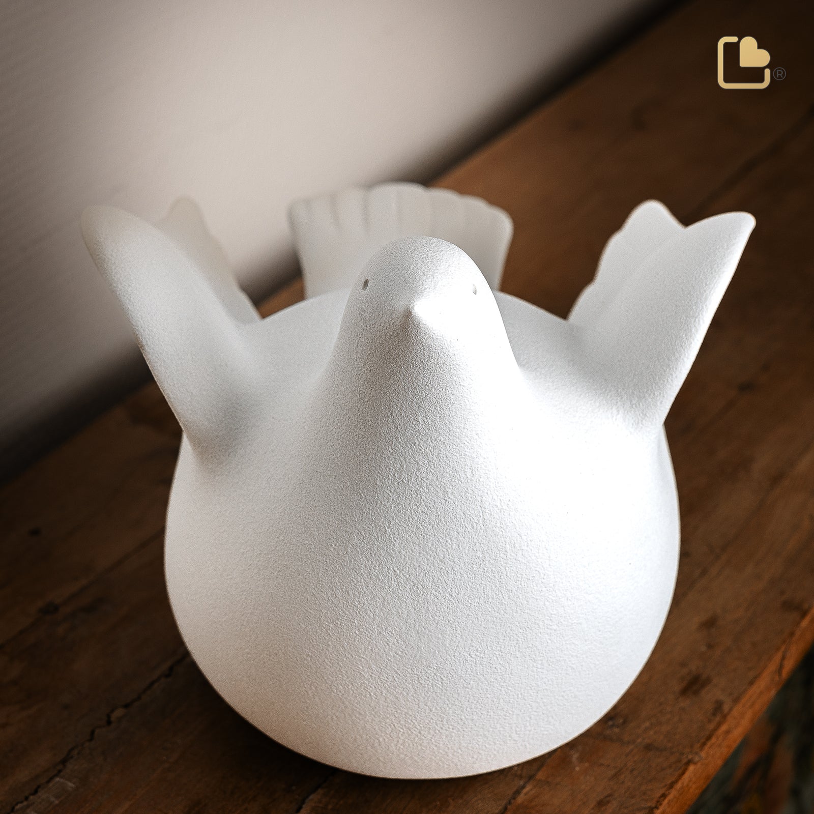 CA100 Love Dove Standard Adult Urn White