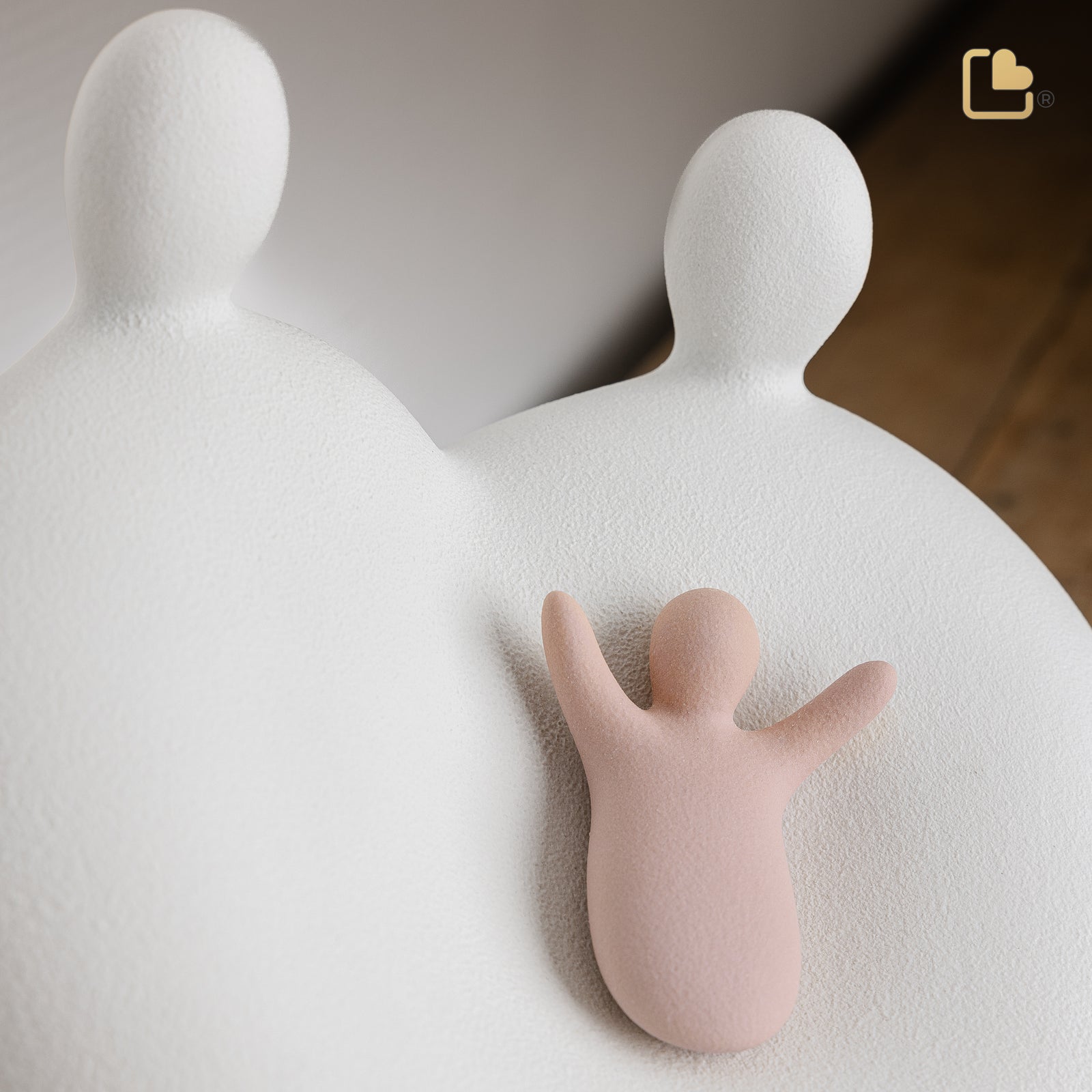 CA130 Cradle Child Urn White & Pink