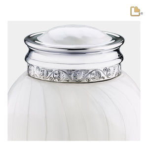 M297 Blessing Medium Urn Pearl White & Pol Silver