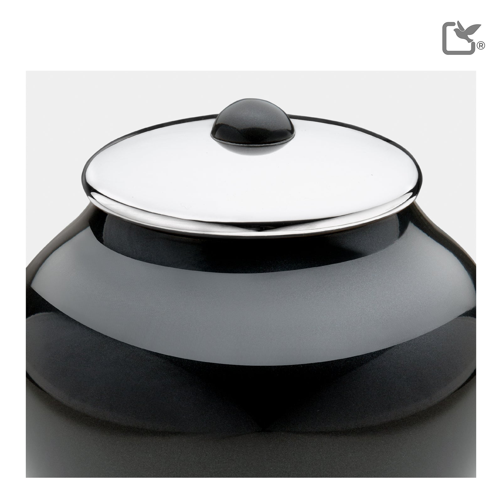M520 Simplicity Medium Urn Midnight & Pol Silver