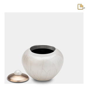 K532   Simplicity Keepsake Urn Pearl White & Bru Gold