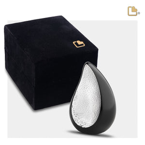 K582   TearDrop Keepsake Urn Black & Hmd Silver