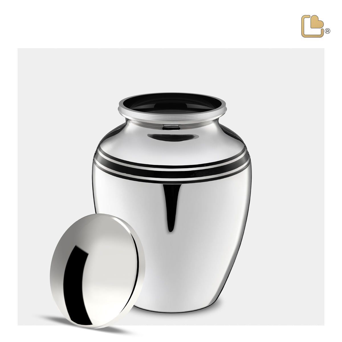 M218   ArtDeco Medium Urn Pol Silver