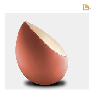 M587   Drop Medium Urn Terracotta & Bru Gold