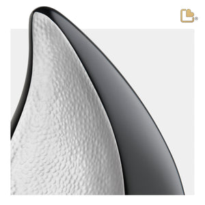 P582   TearDrop Medium Urn Black & Hmd Silver